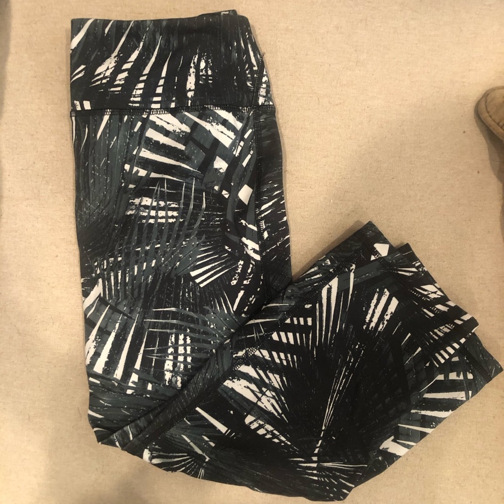 Tropical Hawaiian print yoga legging pants